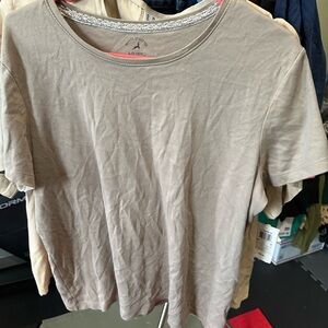White Stag Tee XL (16/18) Tan EUC